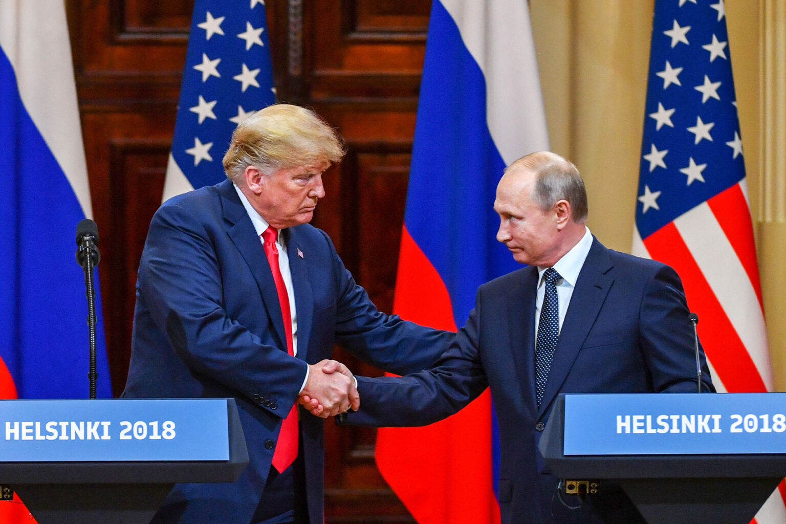 Trump and Putin to discuss ceasefire, "dividing up" Ukraine's assets ...