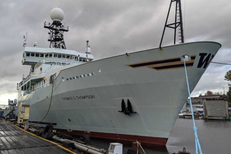 The RV Thomas G. Thompson, a research vessel owned and operated by the University of Washington. (Mark Harris for Undark)
