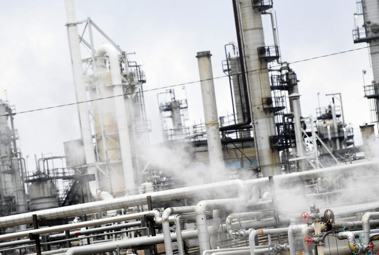 SunCor Energy Refinery in Denver, Colorado. (RJ Sangosti/MediaNews Group/The Denver Post via Getty Images)