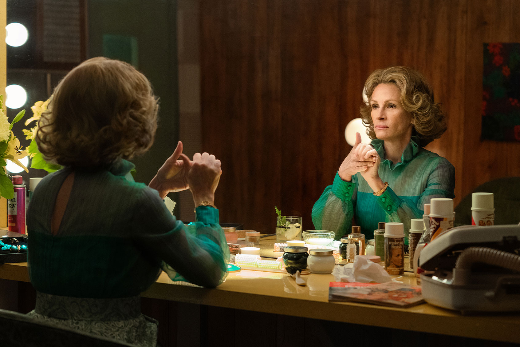 Julia Roberts in "Gaslit" (STARZ)