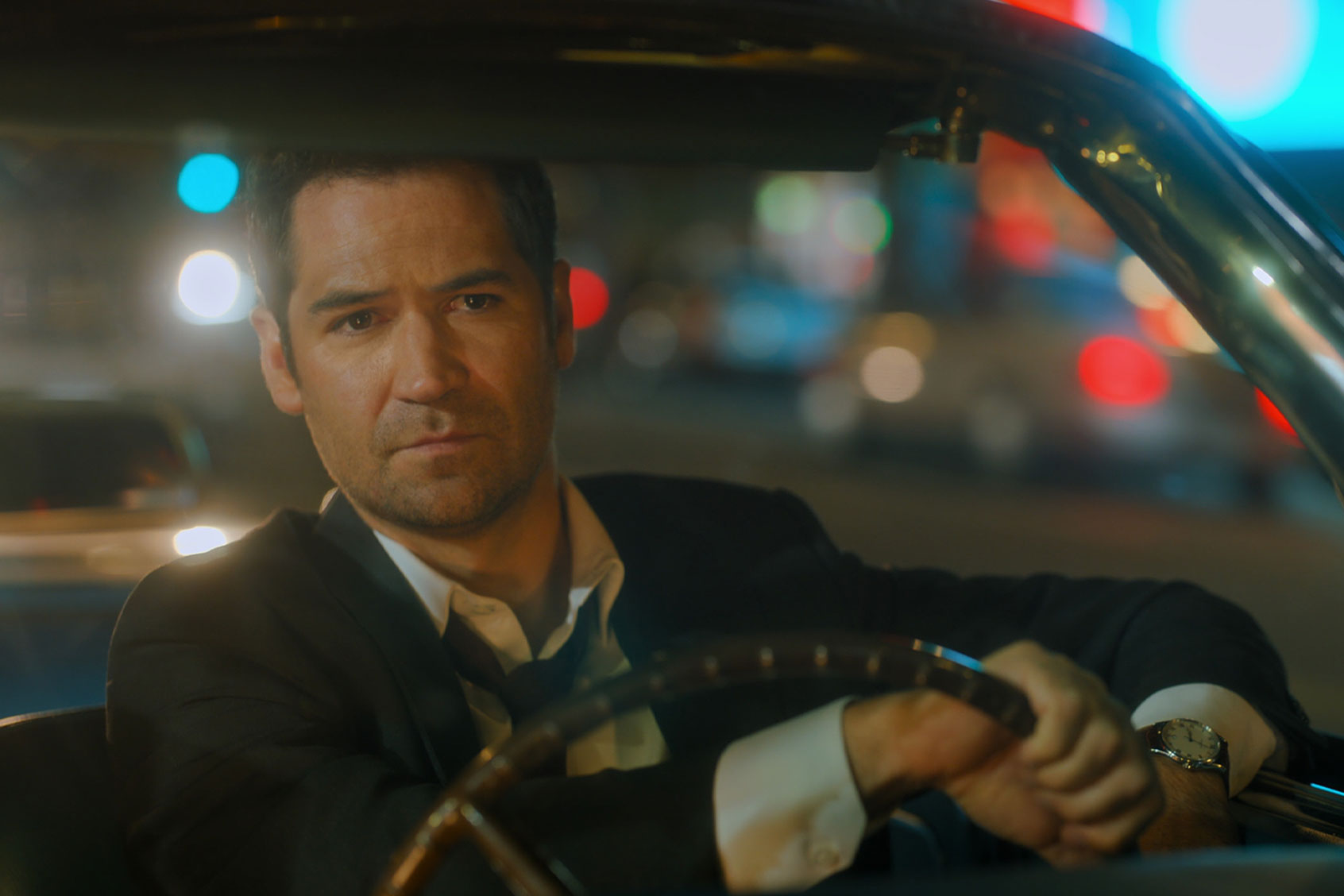 Manuel Garcia-Rulfo as Mickey Haller in "The Lincoln Lawyer" (Courtesy Of Netflix)