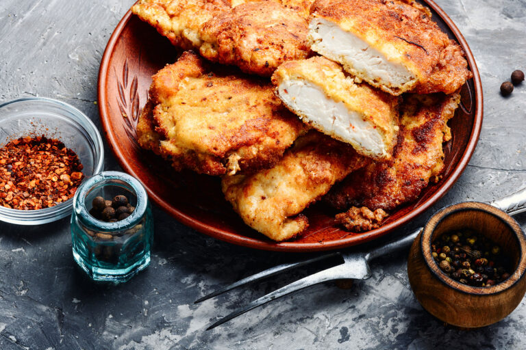 Chicken Cutlets (Getty Images / Mykola Lunov / 500px)