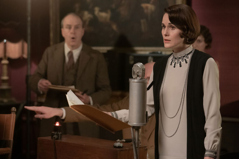 Kevin Doyle stars as Mr. Molesley and Michelle Dockery as Lady Mary in Downton Abbey: A New Era (Ben Blackall / © 2022 Focus Features)