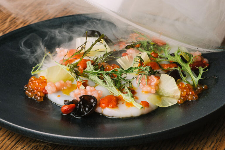 Little Tong’s Liangban Scallops with Marinated Wood Ear Mushrooms (Photo by Kuo-Heng Huang)