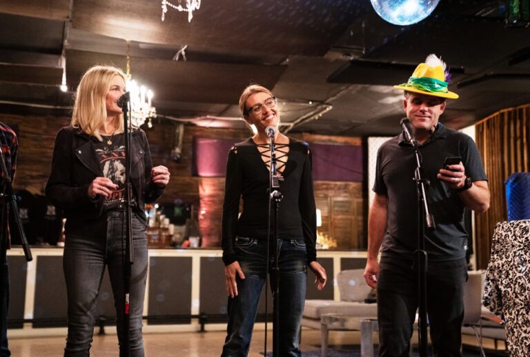 Kelley Wolf, Julie Stoffer and Jamie Murray in THE REAL WORLD HOMECOMING: NEW ORLEANS (Akasha Rabut/Paramount+©MTV ENTERTAINMENT 2022, All Rights Reserved)