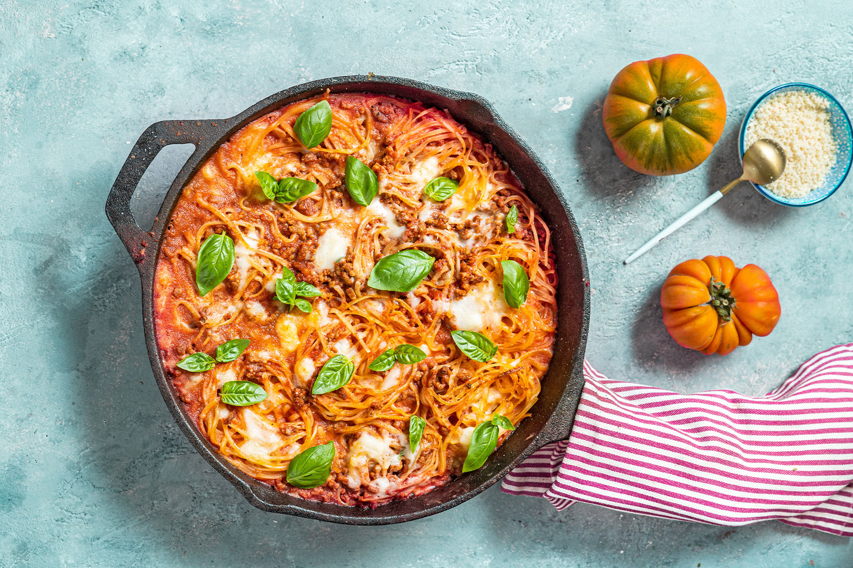 Baked pasta with tomato sauce and cheese (Getty Images/Carlo A)