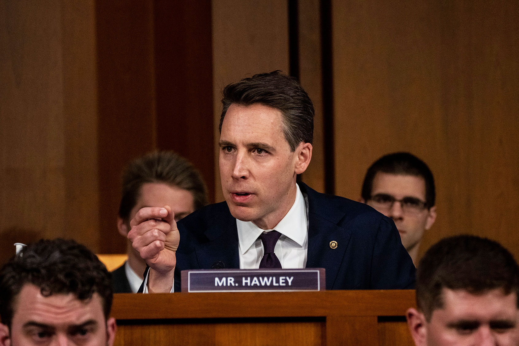 Sen. Josh Hawley (R-MO) (Kent Nishimura / Los Angeles Times via Getty Images)