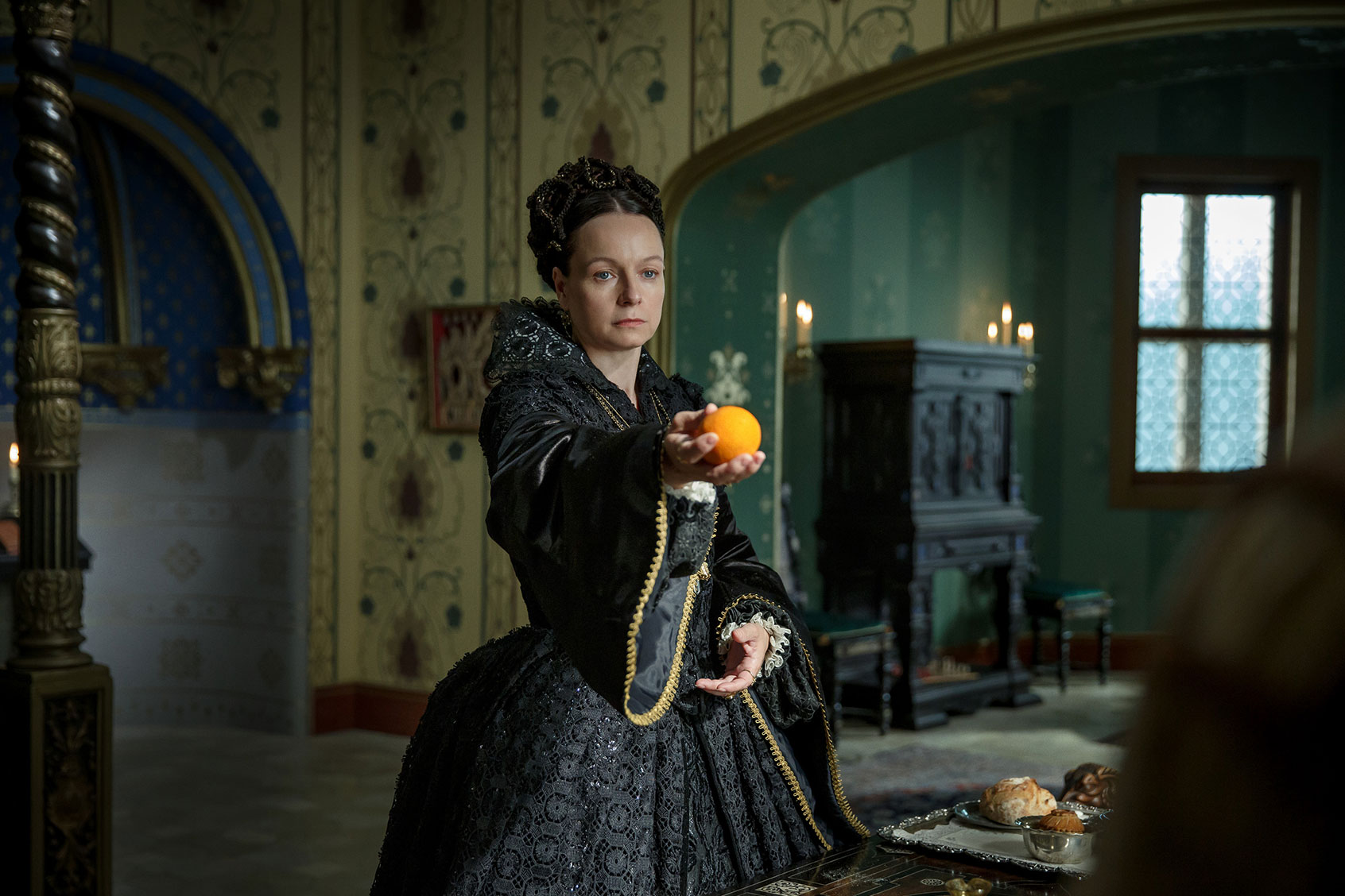 Samantha Morton in "The Serpent Queen" (Starz)