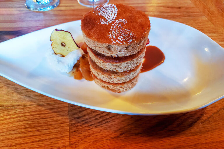 Apple Stacked Cake (Getty Images/Danielle Leonard)