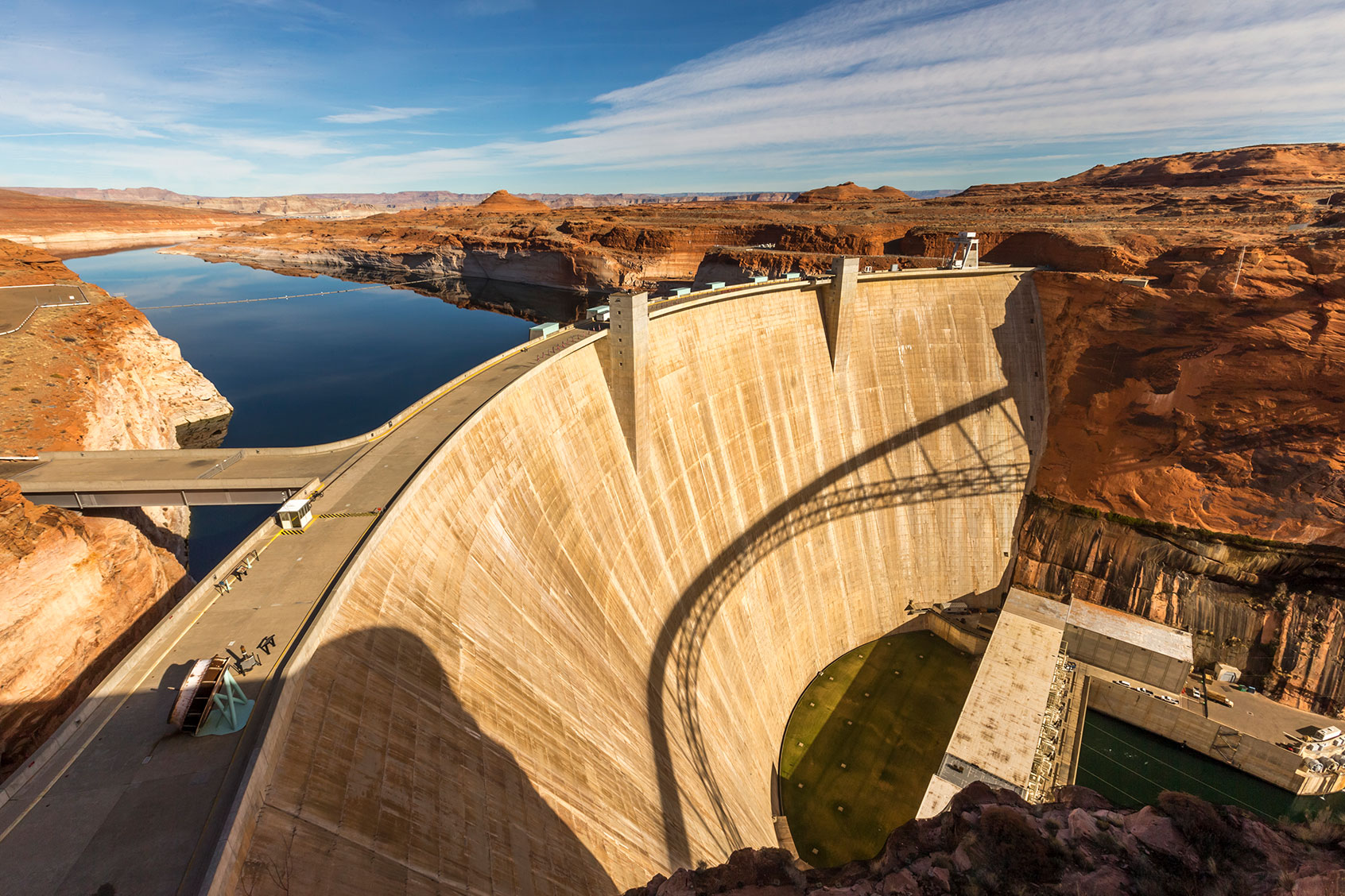 Glen Canyon Dam is a concrete arch dam on the Colorado River in northern Arizona in the United States, near the town of Page. (Getty Images/Spondylolithesis)