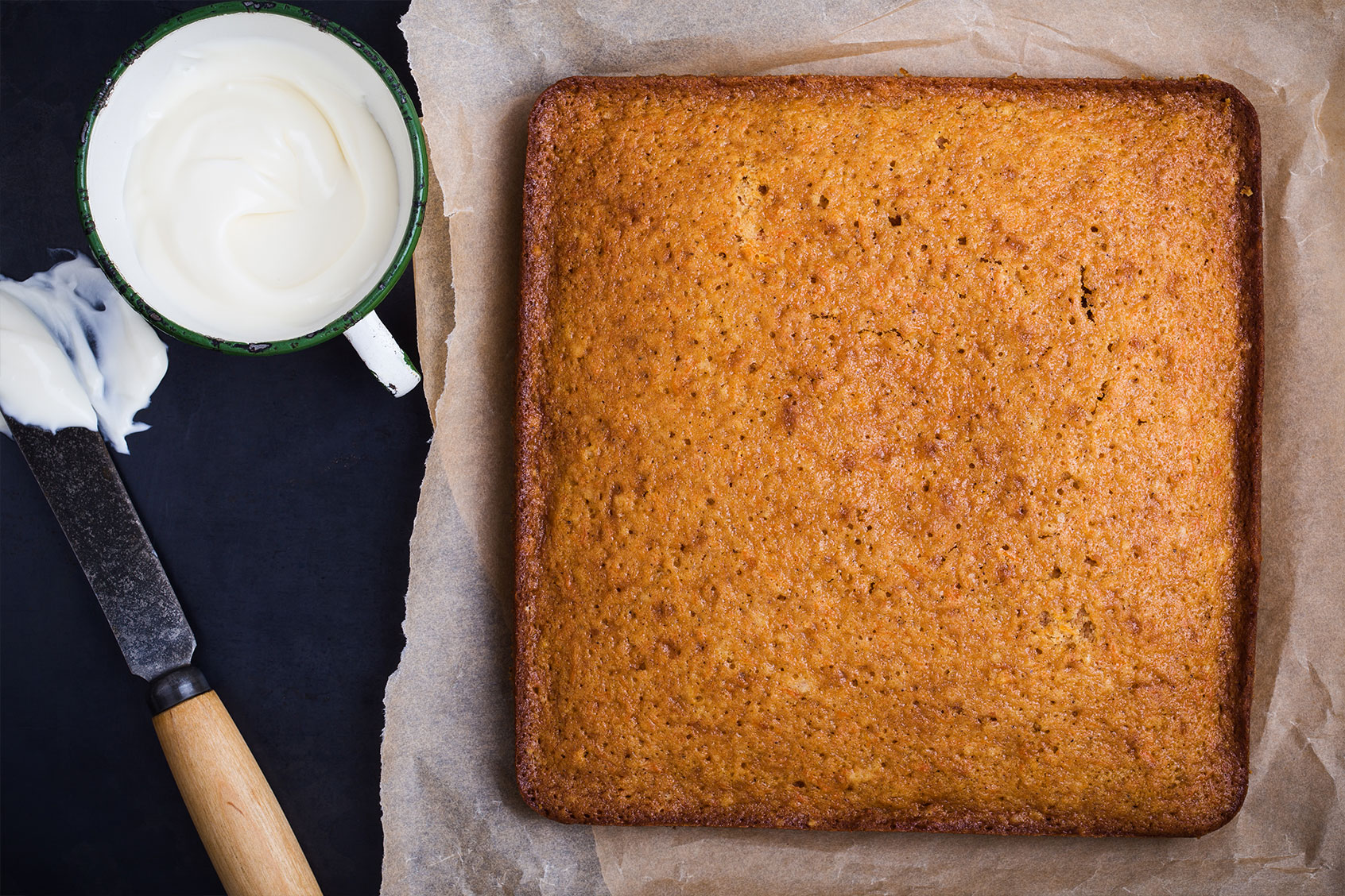 Homemade sheet cake ready to decorate (Getty Images/istetiana)