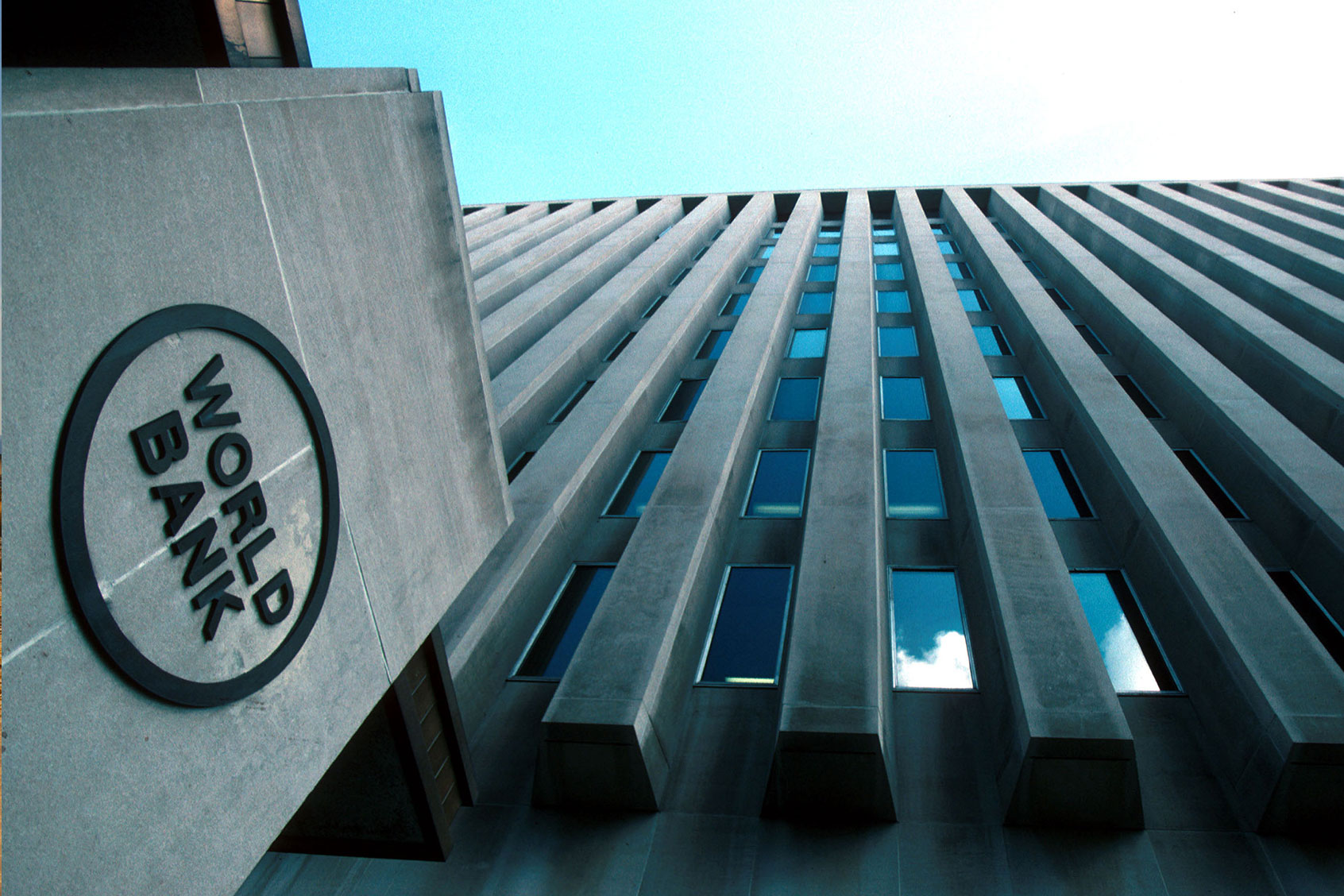 A view of the World Bank building October 5, 2000 in Washington, DC. The World Bank bank lends money to developing countries around the world. (Per-Anders Pettersson/ Getty Images)