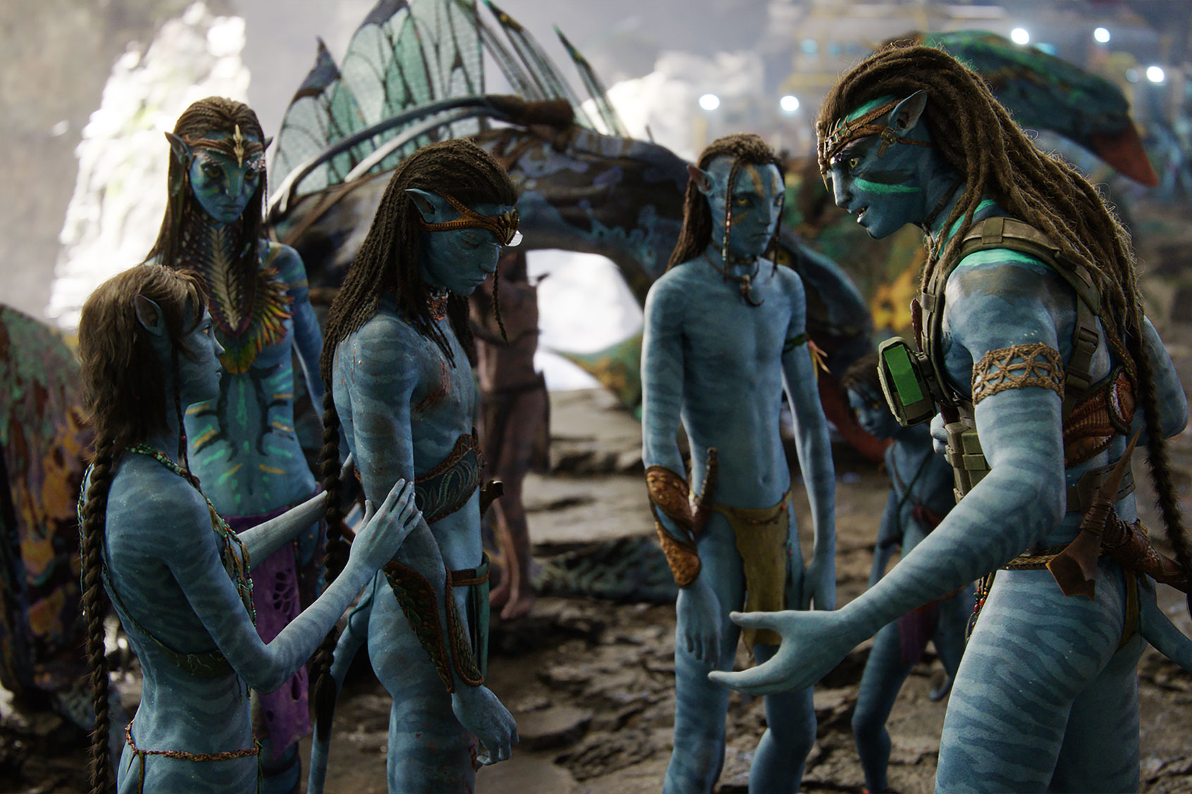 Tsireya (Bailey Bass), Neytiri (Zoe Saldana), Neteyam (Jamie Flatters), Lo'ak (Britain Dalton), and Jake Sully (Sam Worthington) in "Avatar: The Way Of Water." (Photo courtesy of 20th Century Studios)