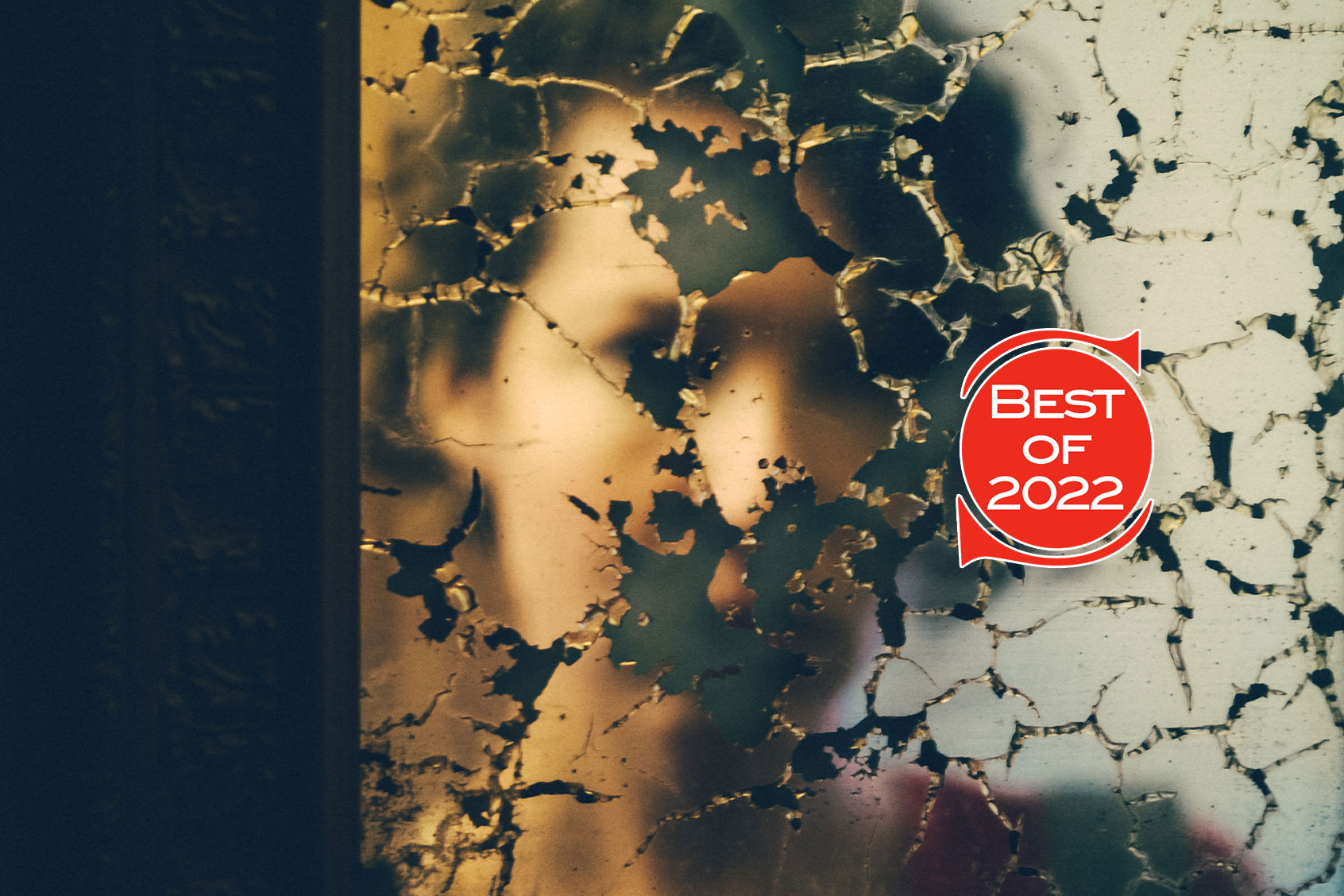 Young woman blurry reflection on the damaged mirror (Salon/Getty images/Rafael Elias)