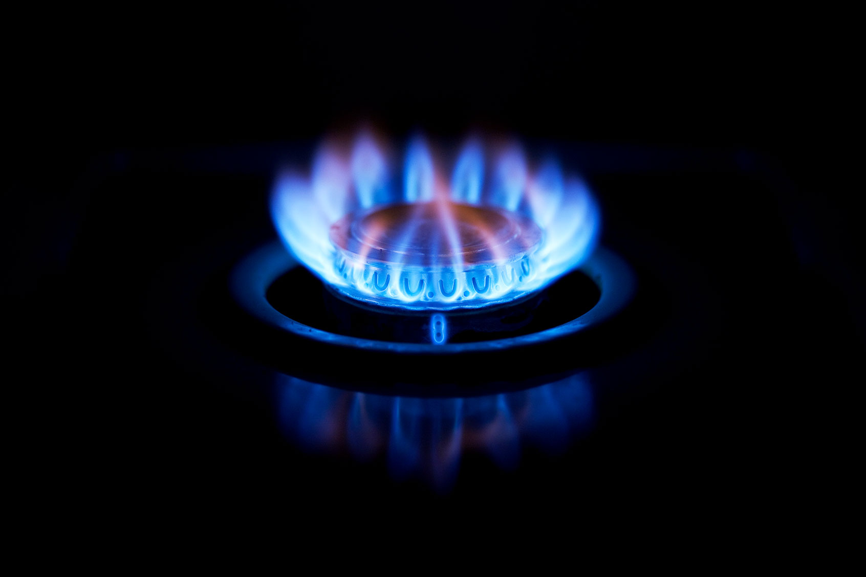 Burning gas oven (Getty Images/Maciej Toporowicz, NYC)