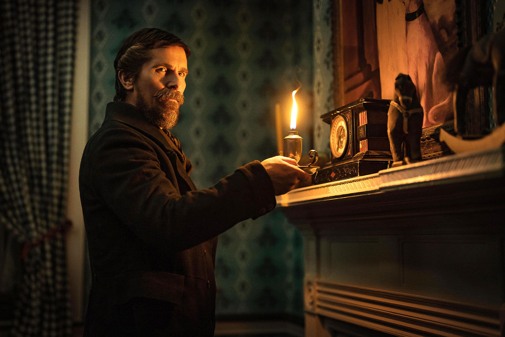 Christian Bale as Augustus Landor in "The Pale Blue Eye" (Scott Garfield/Netflix)