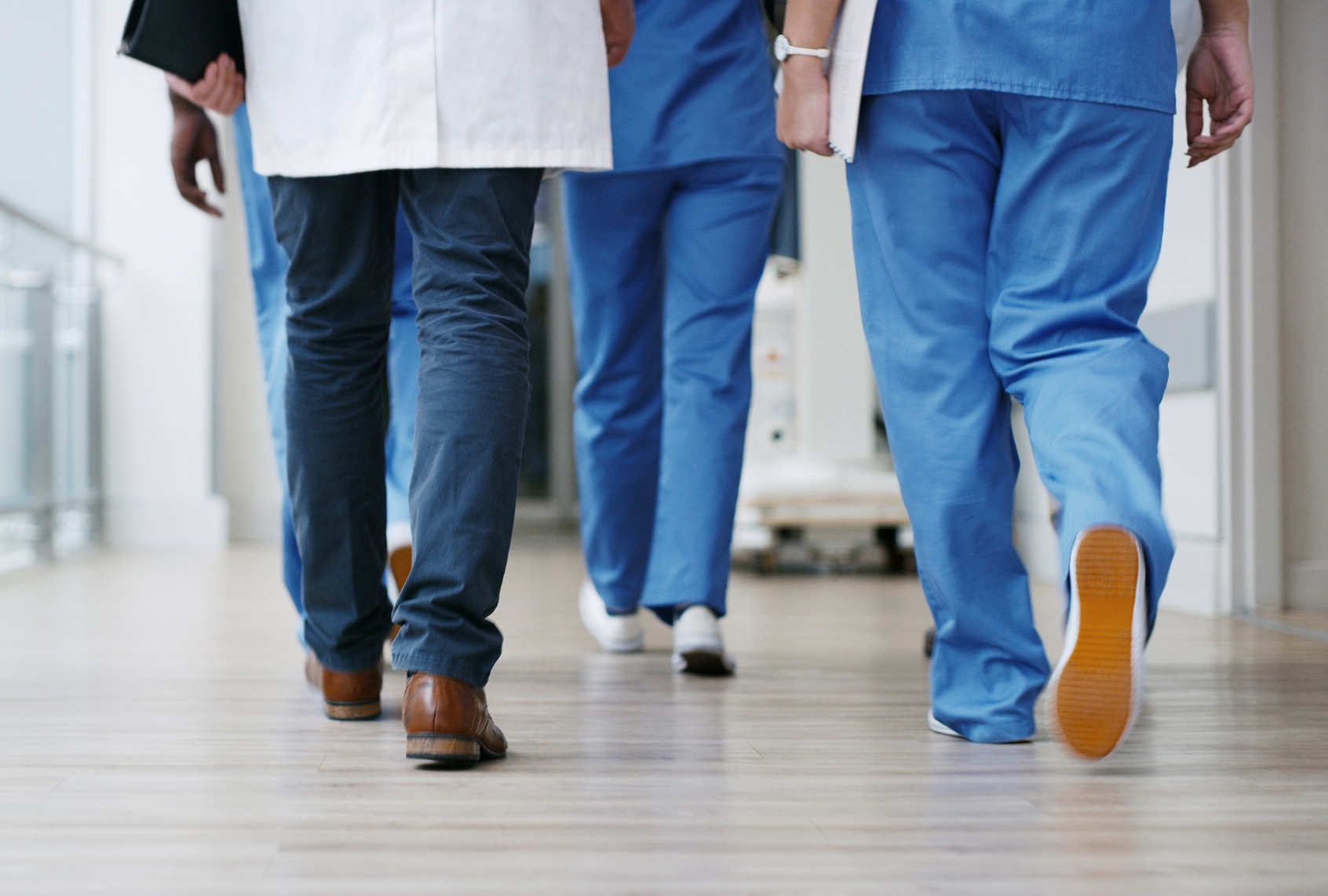 Doctor and nurses. (shapecharge/Getty Images)