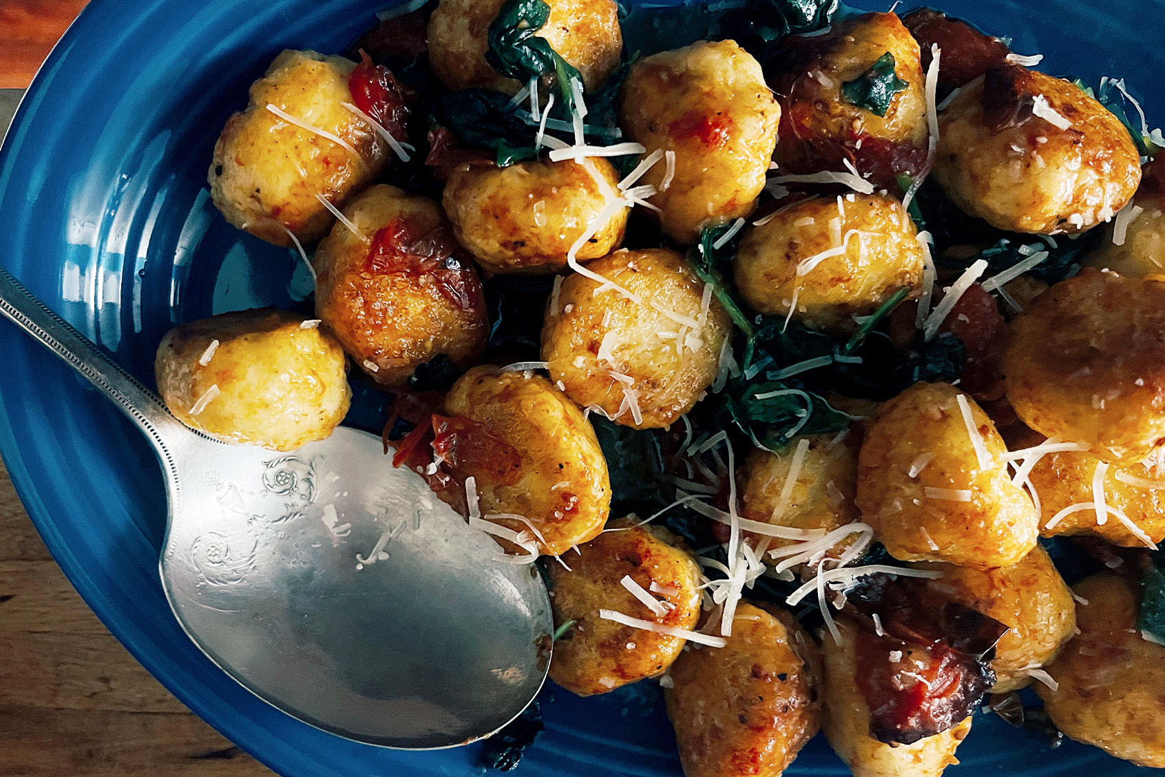 Gnudi (Mary Elizabeth Williams)