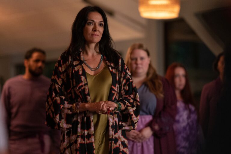 Simone Kessell as Lottie (Kailey Schwerman/SHOWTIME)