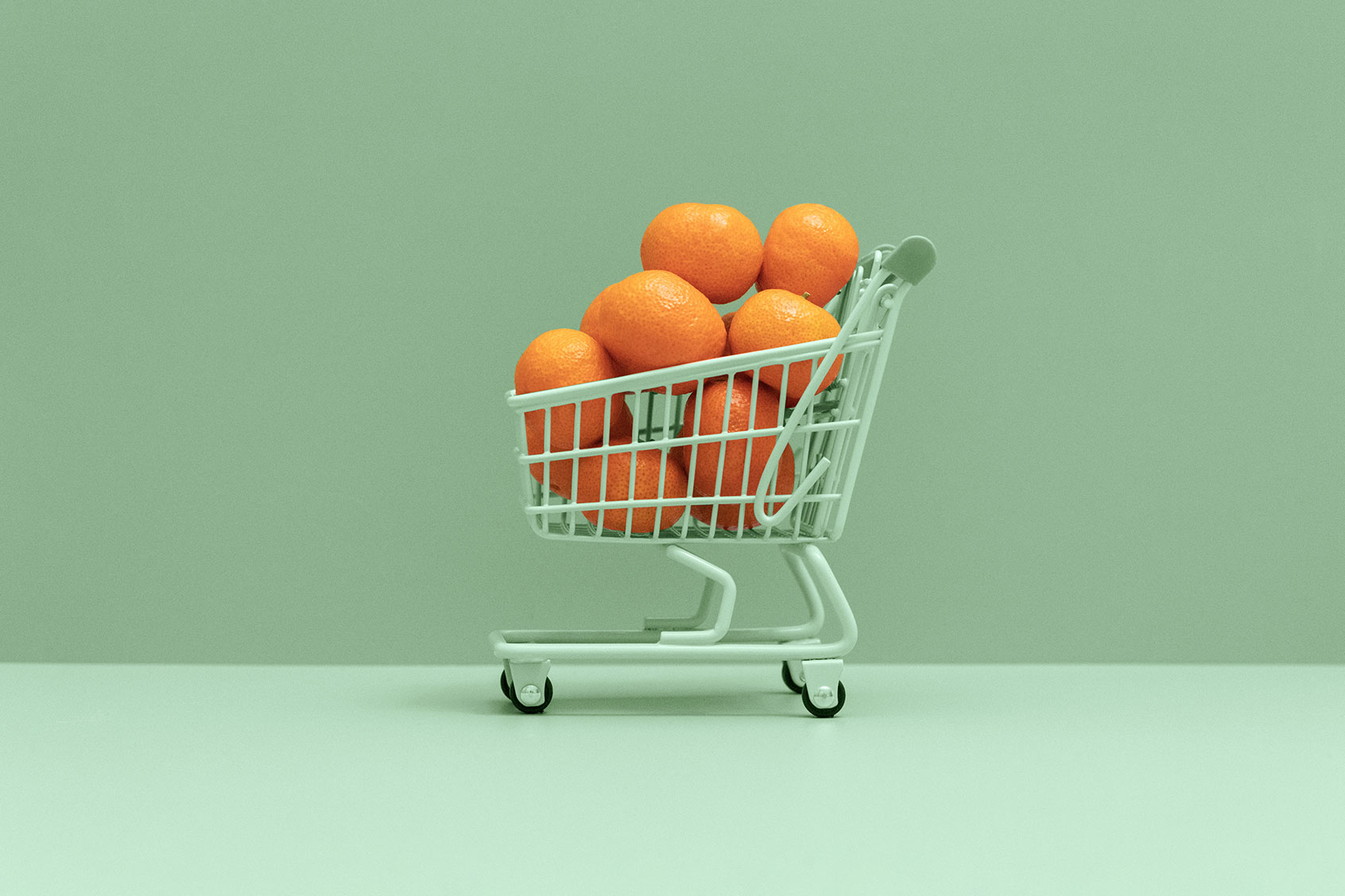 Shopping cart full of oranges (Getty Images/Qi Yang)