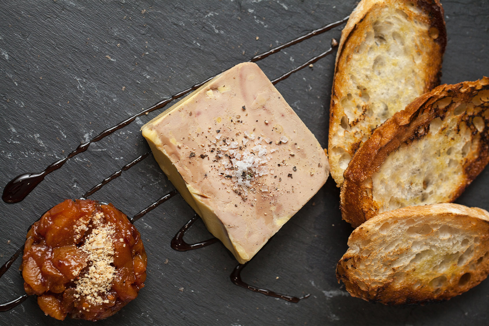 Foie gras with rhubarb marmalade (Getty Images/Cris Cantón)
