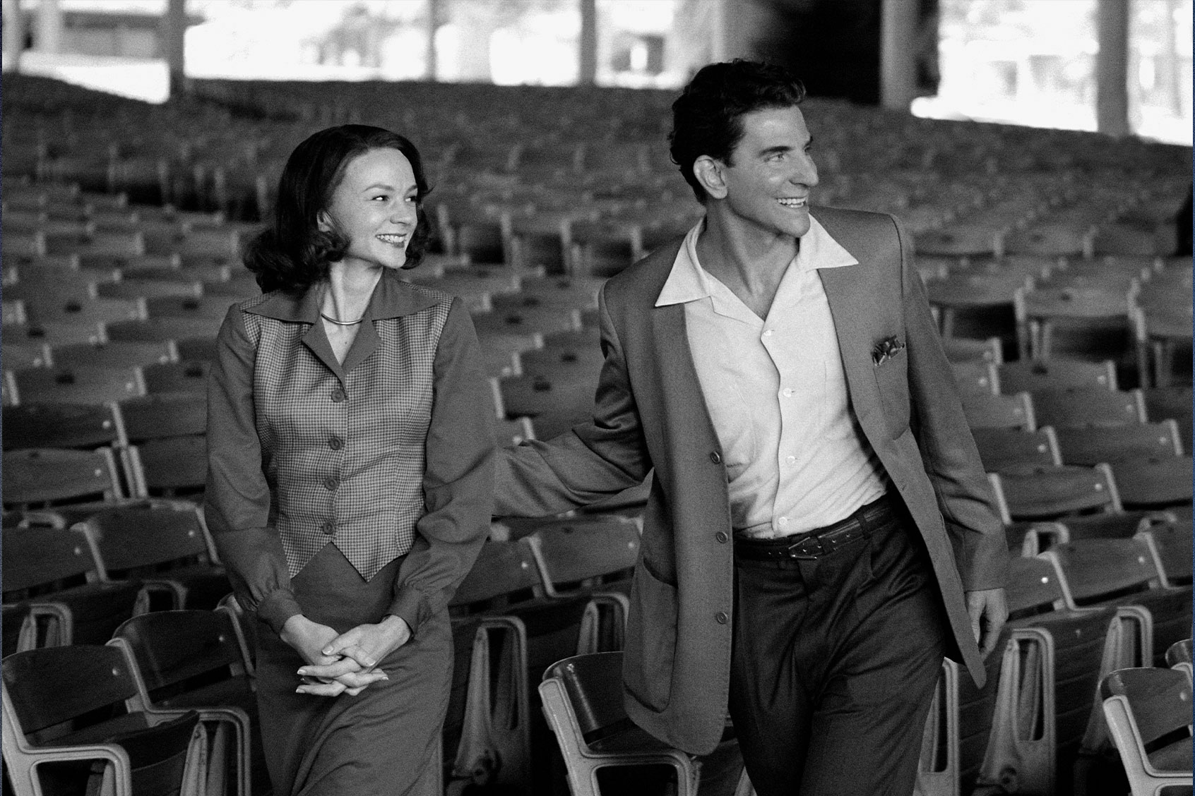 Carey Mulligan as Felicia Montealegre and Bradley Cooper as Leonard Bernstein (Director/Writer) in "Maestro." (Jason McDonald/Netflix)