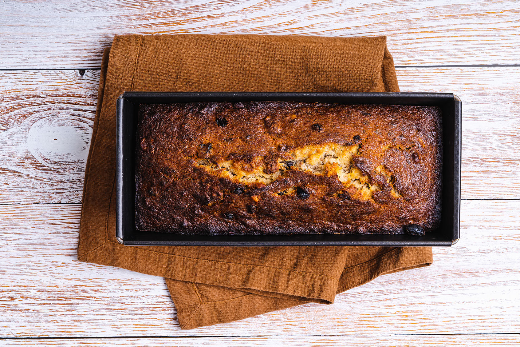 Bread in a loaf pan (Getty Images/istetiana)