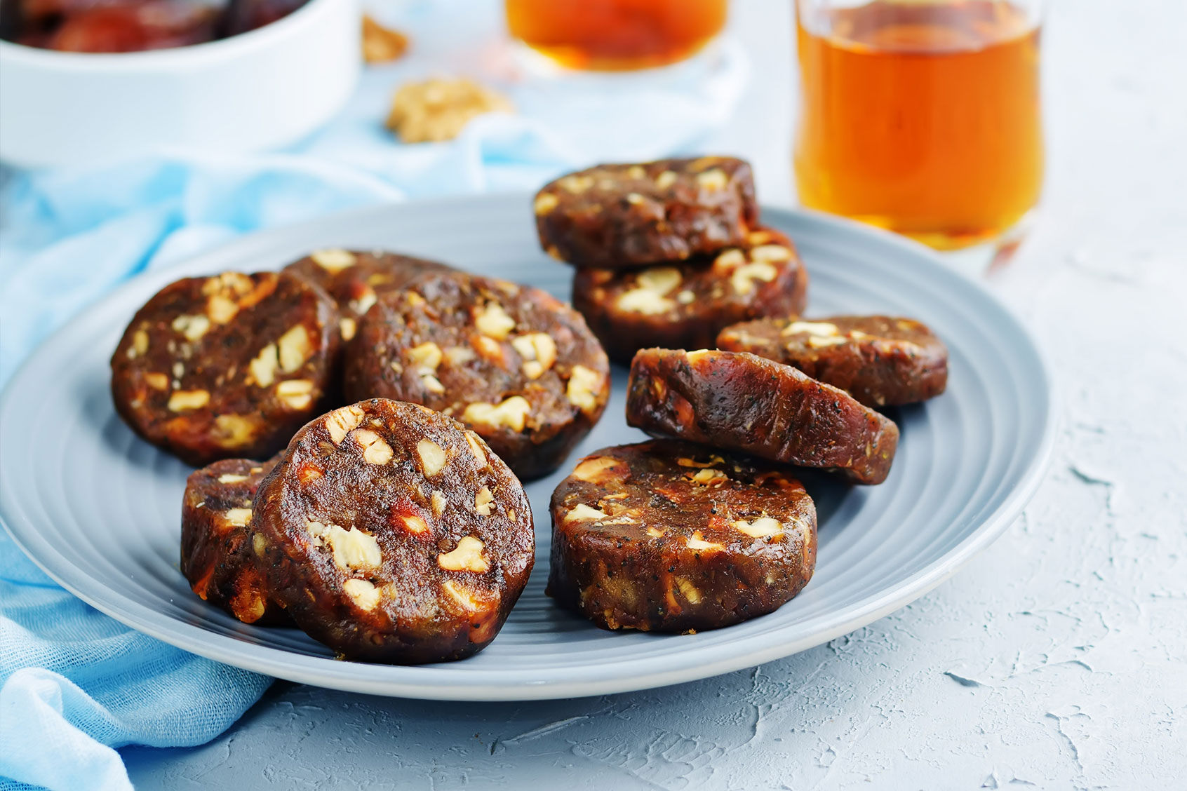Dates and nuts roll (Getty Images/nata_vkusidey)