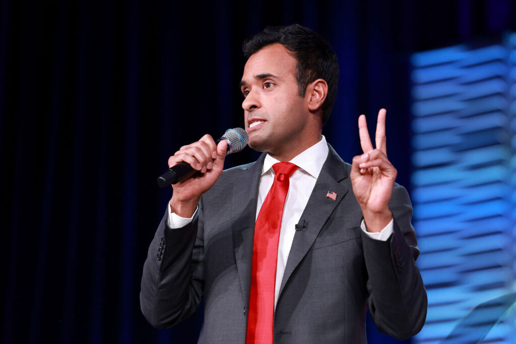 “Played it too cute”: MAGA bromance over as Trump attacks Vivek ...