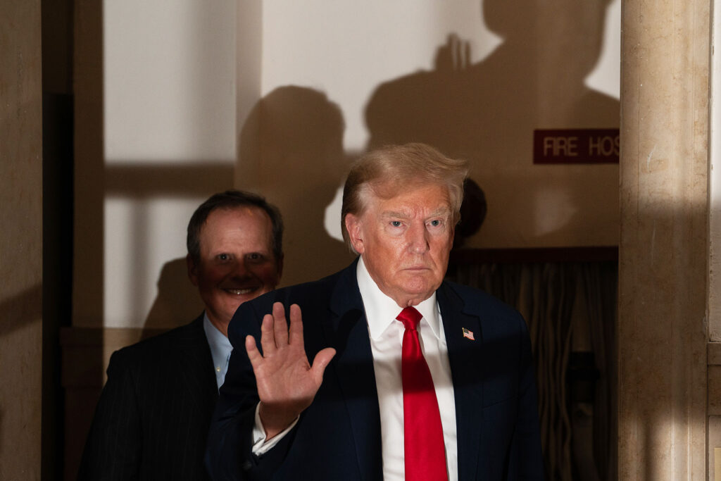 “Tax evasion”: Legal experts say court report footnote caught Trump ...