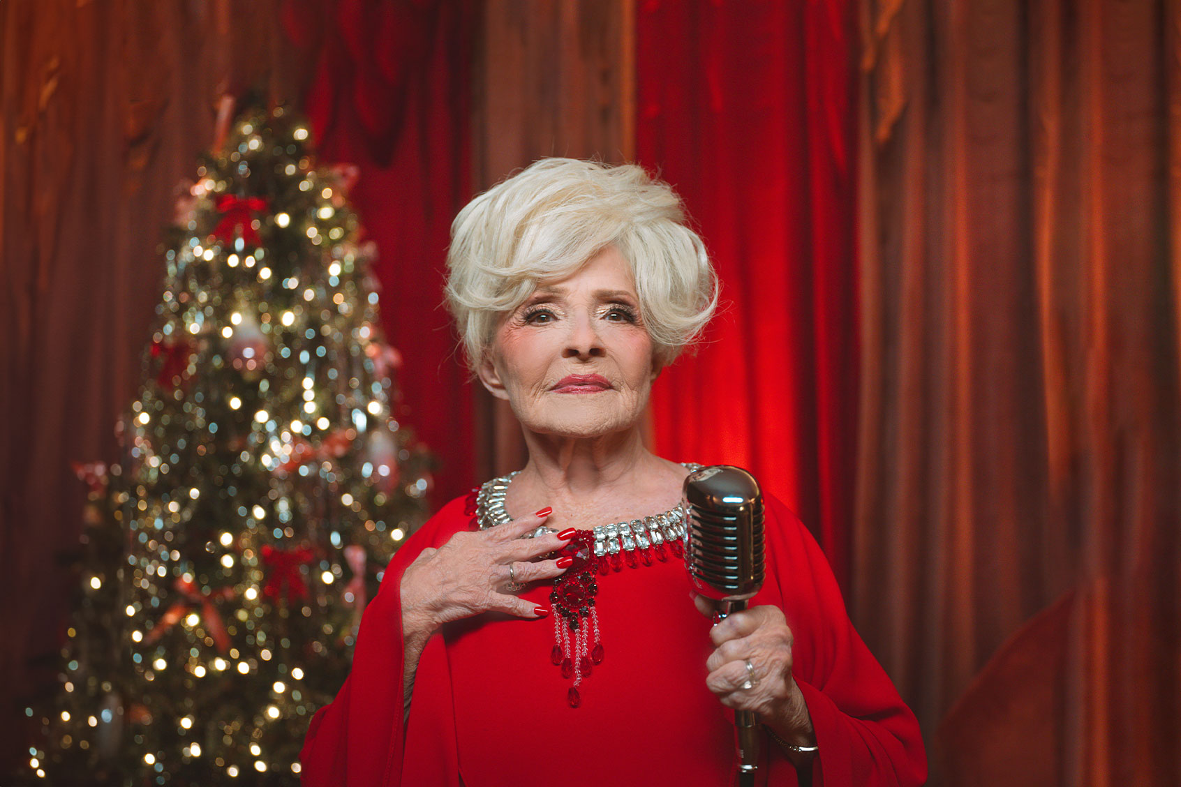 Brenda Lee in "Rockin' Around the Christmas Tree" (Alexa King Stone)