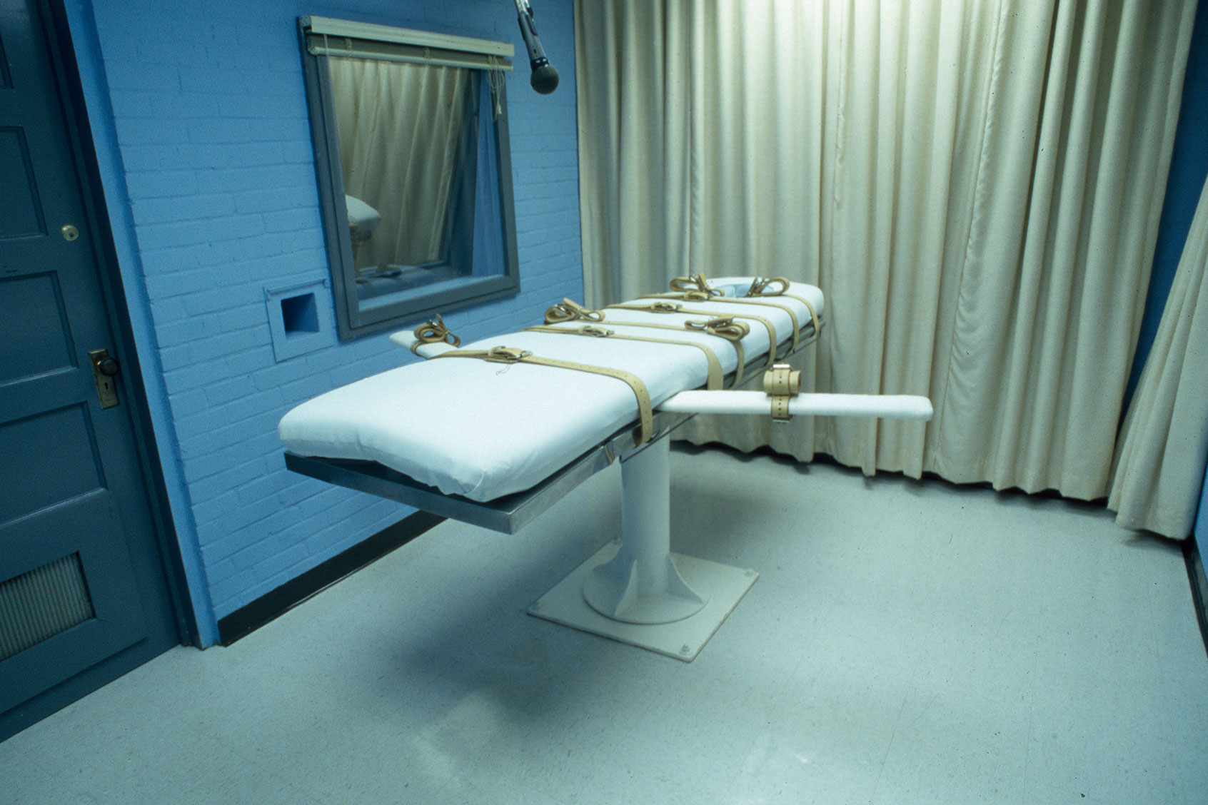 Death Chamber (Getty Images/Bernd Obermann)