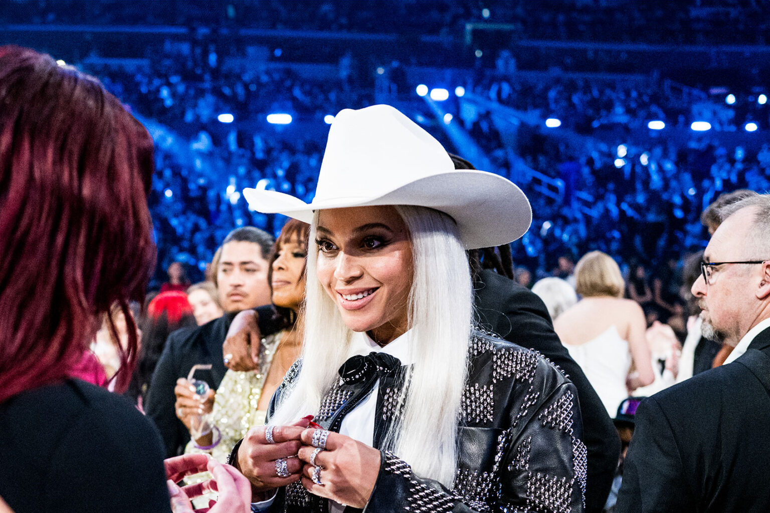 Oklahoma country radio station relents and plays new Beyoncé song after ...