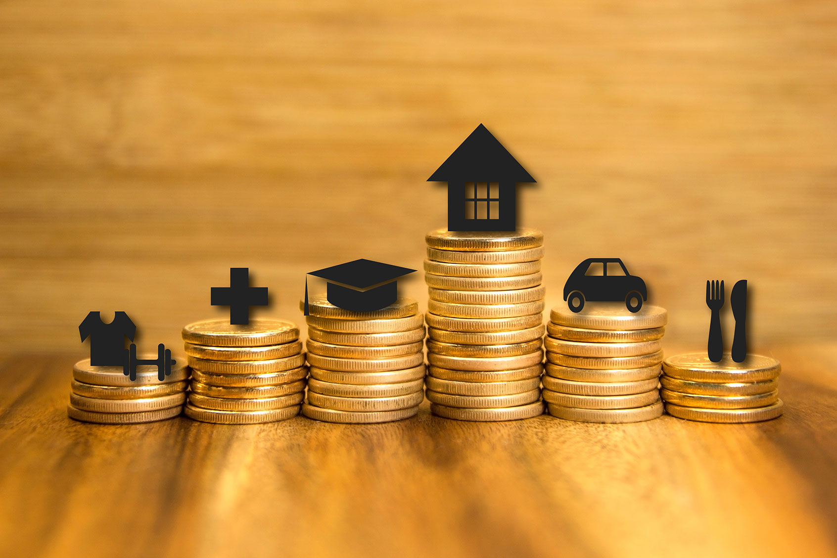 Cost of living, concept (Getty Images/CarlaNichiata)