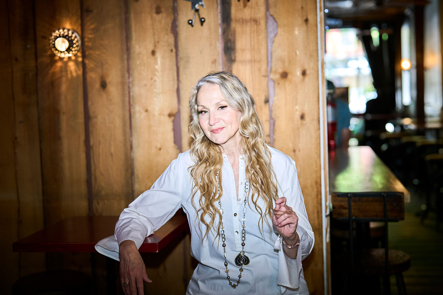 Joan Osborne (Photo by Laura Crosta)