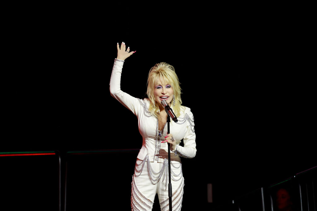 You'll laugh, you'll cry, you'll clap, you'll stomp": Dolly Parton is going  Broadway, y'all - Salon.com