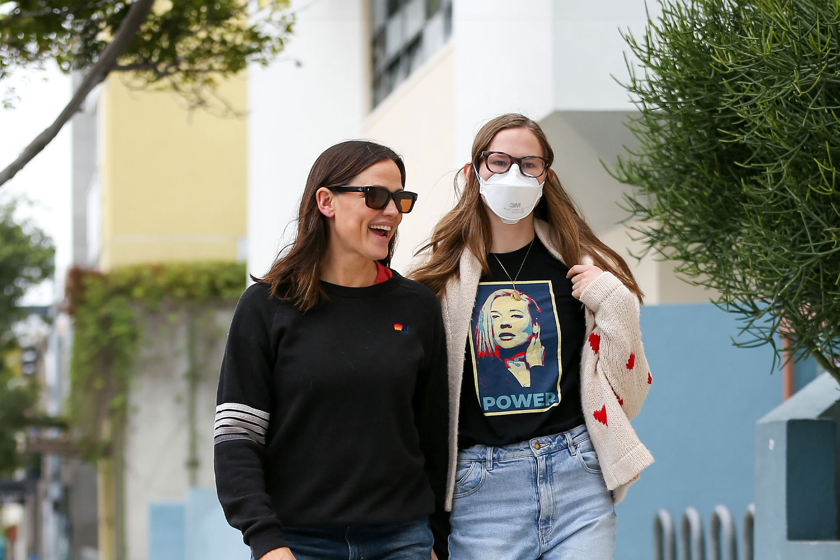 Jennifer Garner and daughter Violet Affleck are seen on May 11, 2024 in Los Angeles, California. (Bellocqimages/Bauer-Griffin/GC Images/Getty Images)