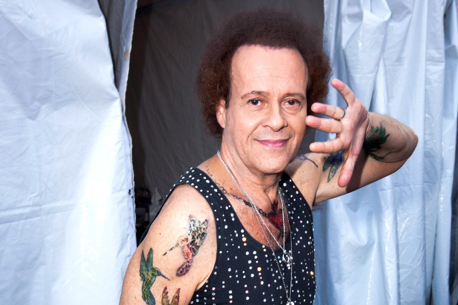 Celebrities mourn the loss of Richard Simmons, dead at 76(00)
