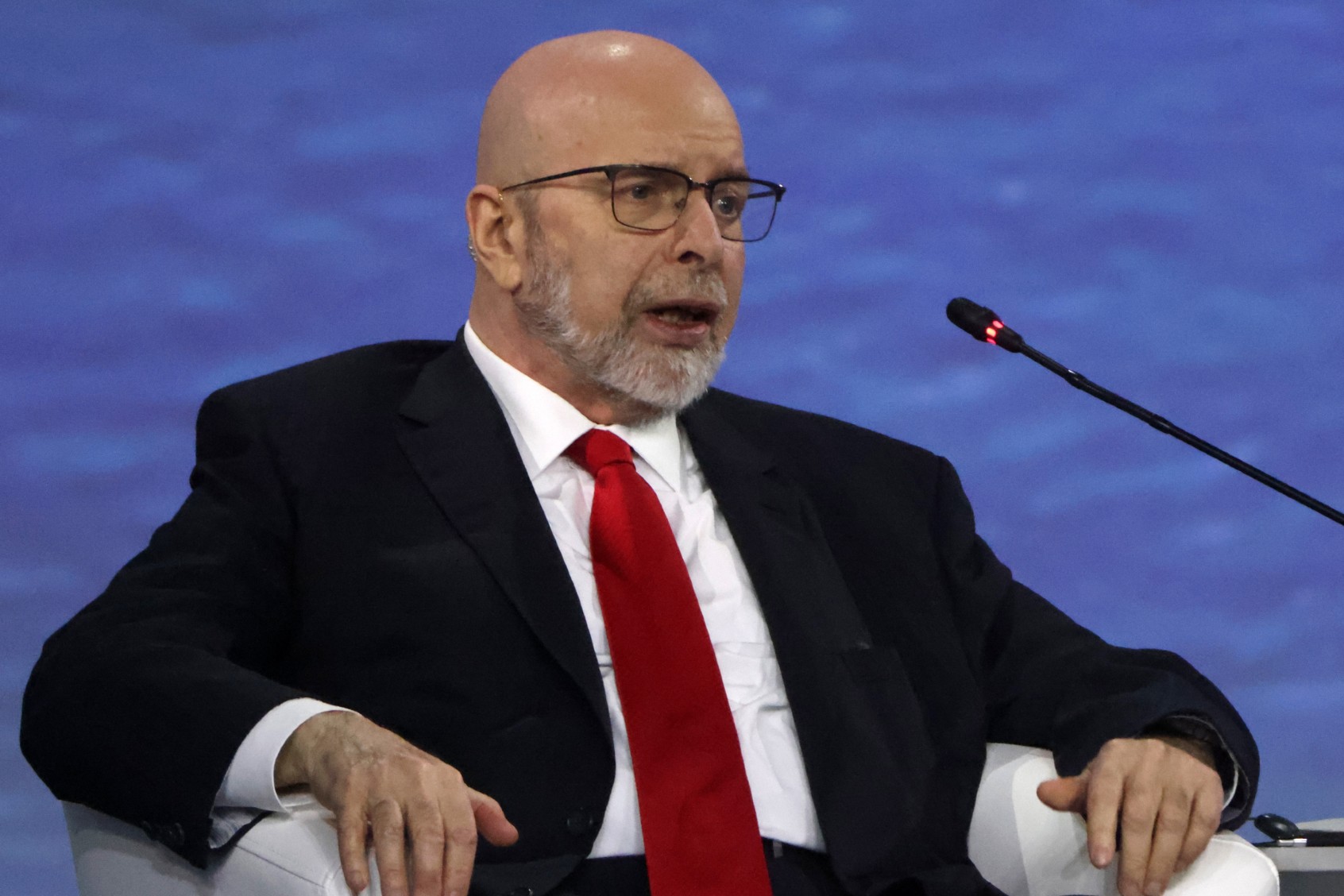 Russian-American editor and political pundit Dimitri Simes. (Contributor/Getty Images)