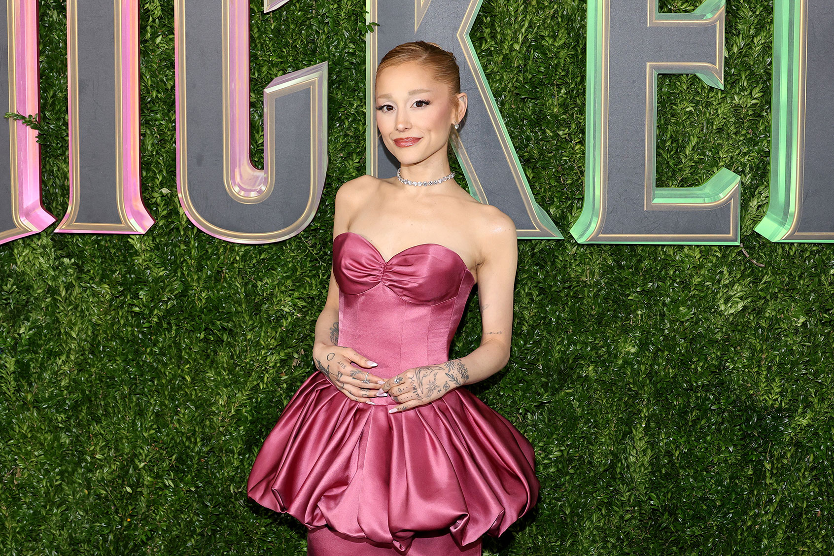 Ariana Grande s Health A Timeline Of The Obsession Surrounding Her 