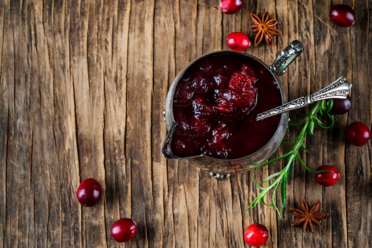 Cranberry condiment (Getty Images/Anjelika Gretskaia)