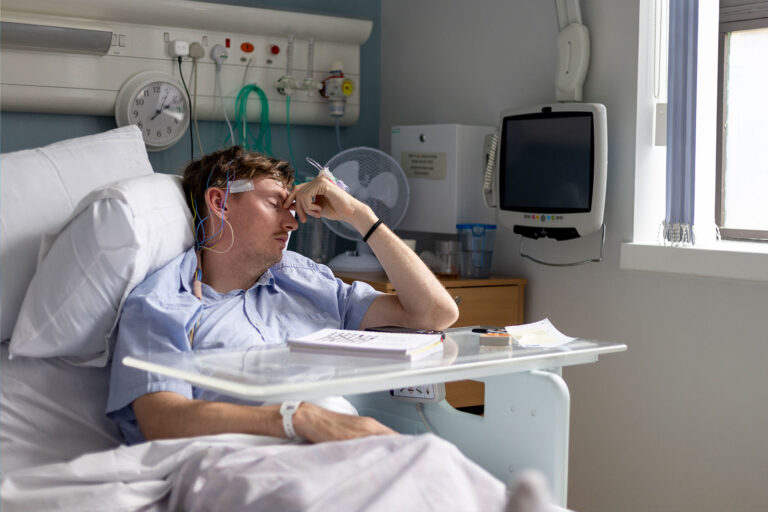 Epileptic Patient in the Hospital (Getty Images/SolStock)
