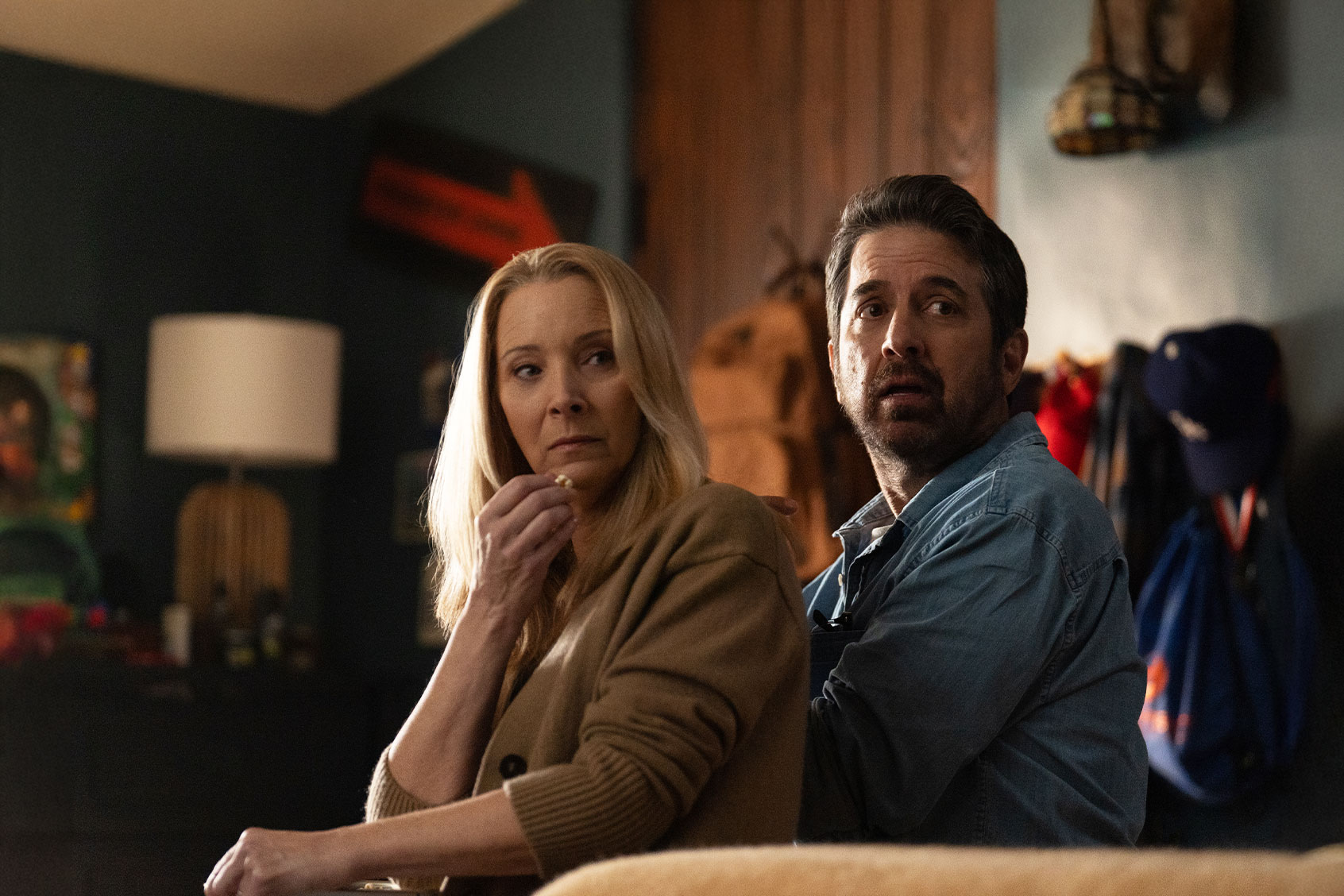Lisa Kudrow and Ray Romano in "No Good Deed" (Netflix)