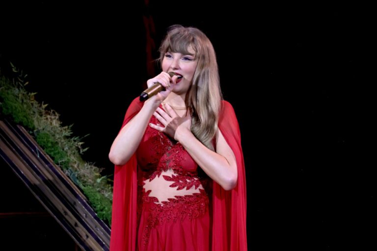 Taylor Swift performs onstage during "Taylor Swift | The Eras Tour" at BC Place on December 06, 2024 in Vancouver, British Columbia. (Kevin Winter/TAS24/Getty Images for TAS Rights Management)