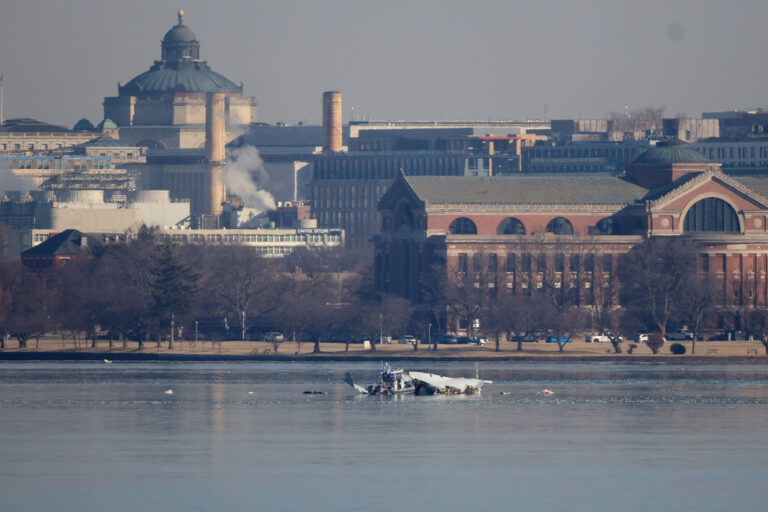 Emergency response units search the crash site of the American Airlines plane on the Potomac River after the plane crashed last night on approach to Reagan National Airport on January 30, 2025 in Arlington, Virginia. (Tasos Katopodis/Getty Images)