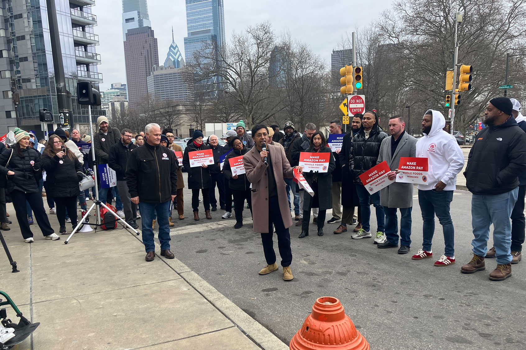 Nikil Saval addresses Whole Foods workers