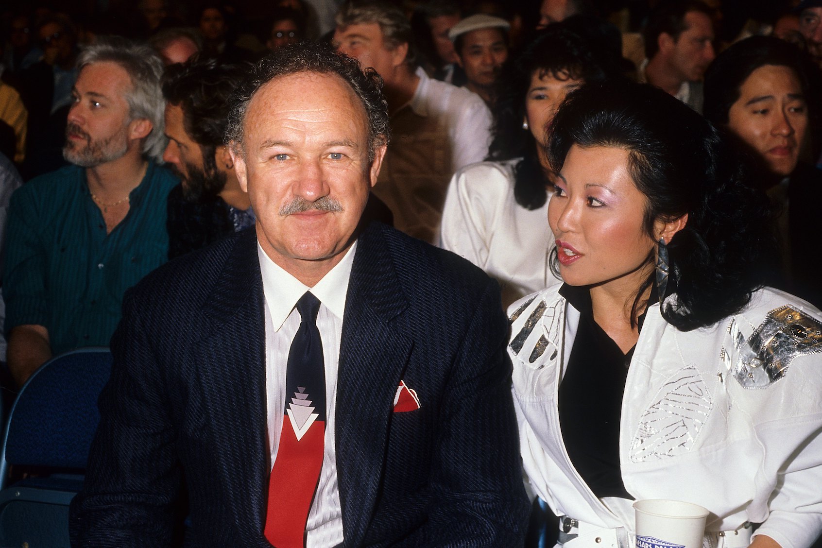 Actor Gene Hackman and wife Betsy Arakawa pose for a portrait in 1986 in Los Angeles, California. (Photo by Donaldson Collection/Michael Ochs Archives/Getty Images)