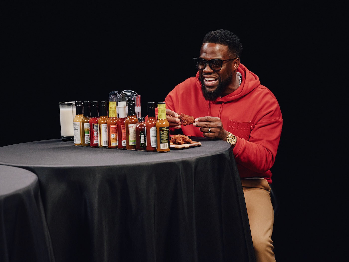 Kevin Hart on "Hot Ones" (First We Feast/ Hot Ones )