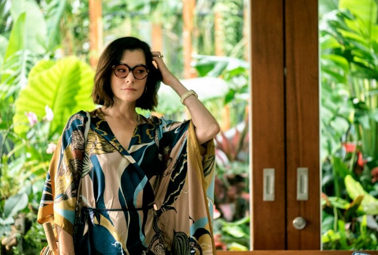 Parker Posey in "The White Lotus" (Courtesy of HBO)