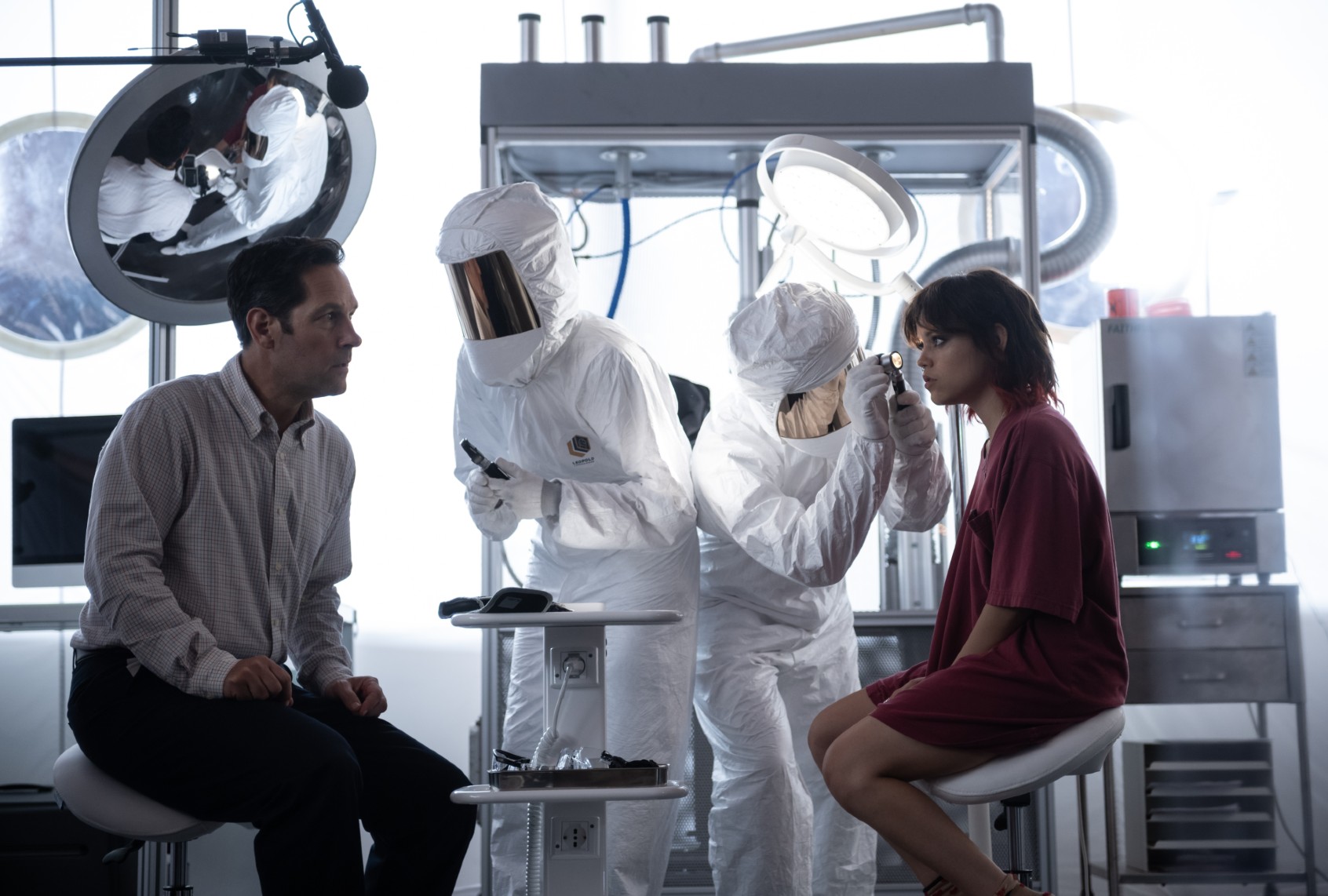 (L-R) Paul Rudd and Jenna Ortega in "Death of a Unicorn" (Balazs Goldi)